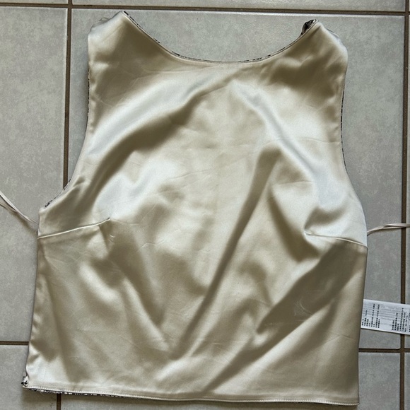 Abercrombie & Fitch Satin Sculpt Shell Top (Snakeskin) - Picture 8 of 8